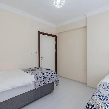 Apartment Central And Cozy Flat W Balcony And Acs In