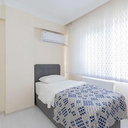 Central And Cozy Flat W Balcony And Acs In Apartment