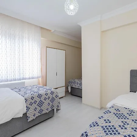 Apartment Central And Cozy Flat W Balcony And Acs In