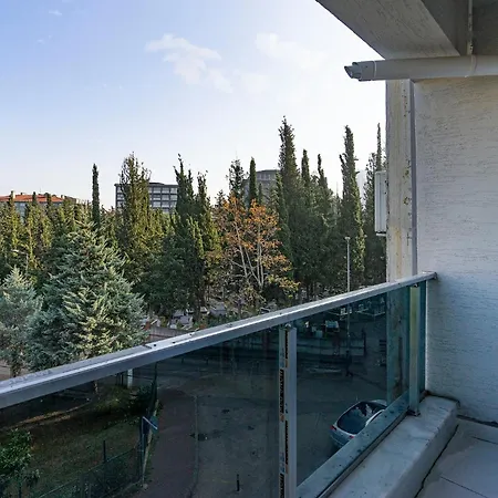 Apartment Central And Cozy Flat W Balcony And Acs In *